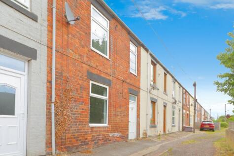 Long Row, Wakefield, WF4