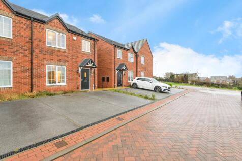Strawberry Way, Mirfield, WF14