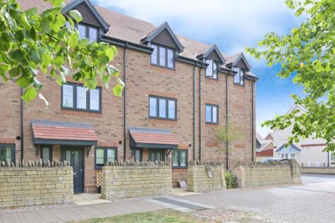 London Road, Corby, NN17