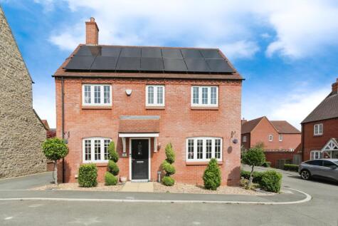 Otter Close, Brackley, NN13