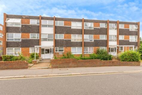 Chase Side, London, N14