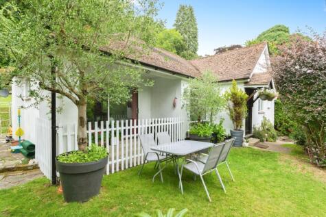 Stafford Road, Caterham, CR3