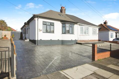 Huntcliffe Gardens, Newcastle upon Tyne, NE6