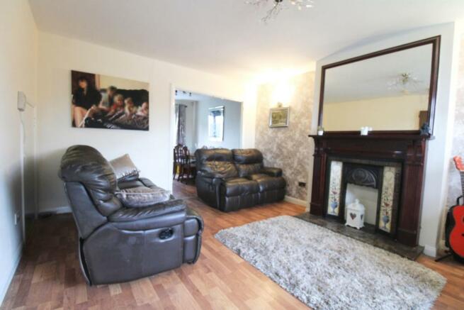 4 bedroom semi-detached house  for sale Milltown 