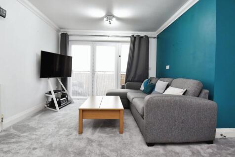Wickford - 3 bedroom apartment for sale