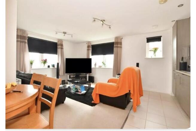 Lounge / Kitchen