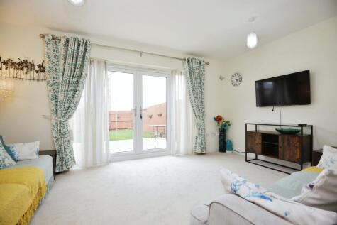 Edison Drive, Rugby, CV21