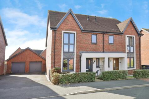 Walmsley Road, Rugby, CV23