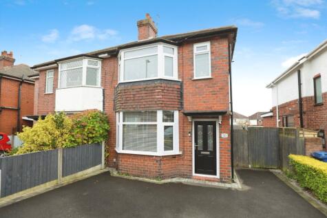 Cloverdale Road, Newcastle, ST5