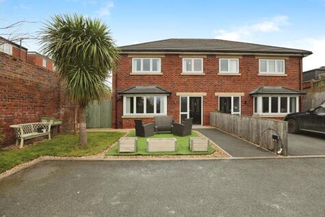 Cambridge Avenue, Liverpool, L23