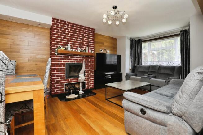 Lounge/Dining Room