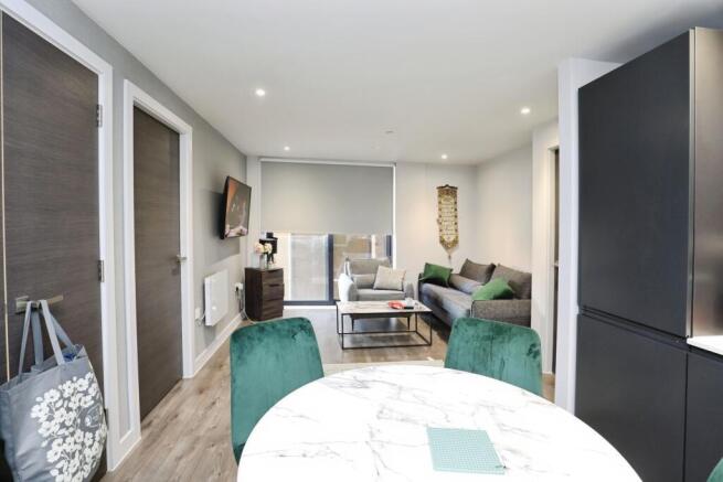 Lounge/Dining Room