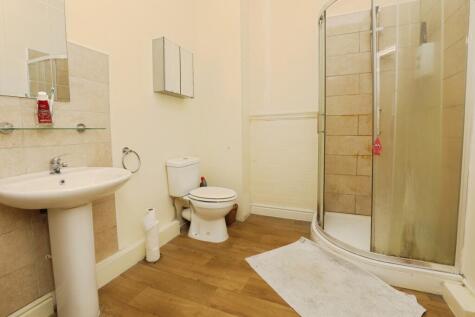 Wellington street, Liverpool, L19