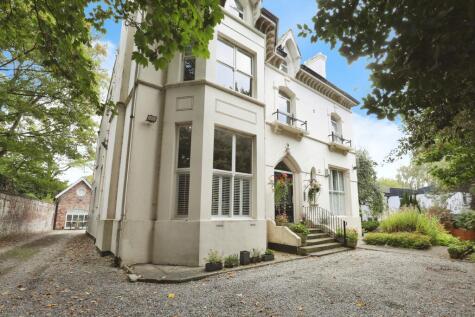 North Road, Liverpool, L19