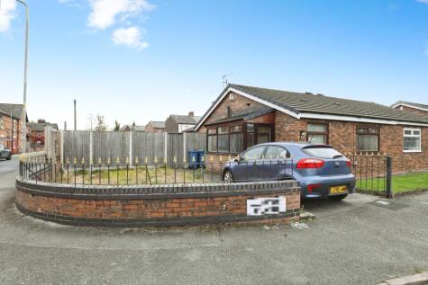 Almond Court, Liverpool, L19