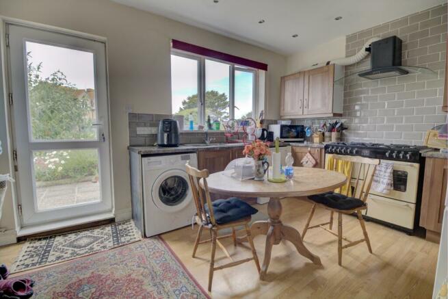 Kitchen-breakfast room