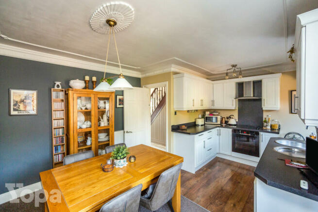 Kitchen / Dining Room