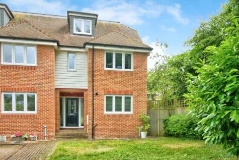 Westerham - 4 bedroom end of terrace house for sale
