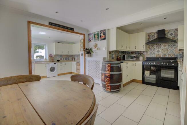 Kitchen-breakfast room