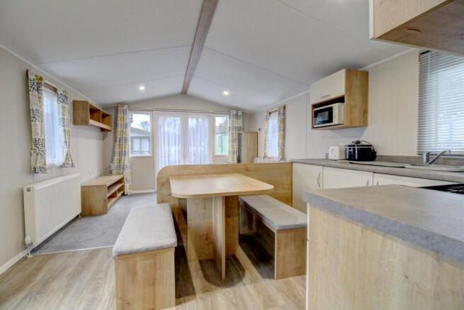 Kitchen/dining area