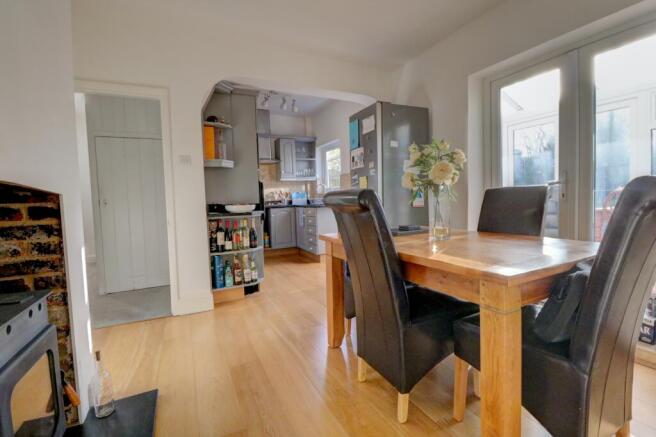 Dining area2