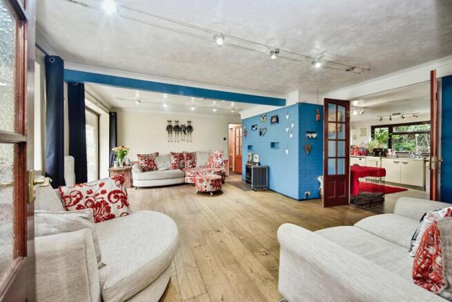 Family Size Lounge