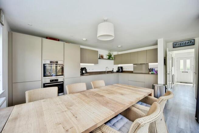 Open Plan Modern Kitchen/Diner