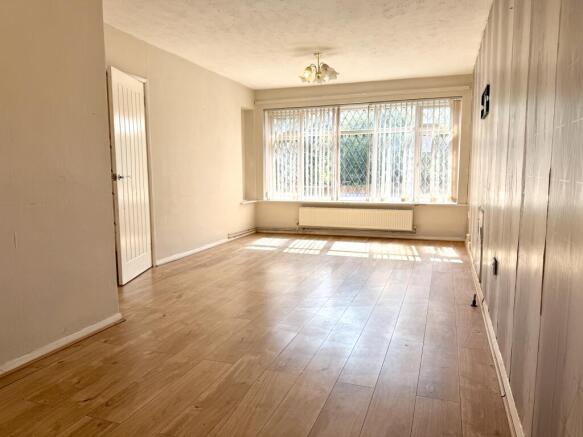 Lounge/ dining room
