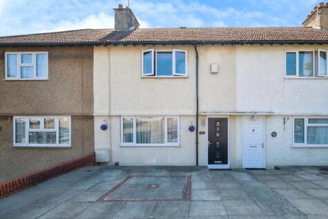Keith Lucas Road, Farnborough, GU14
