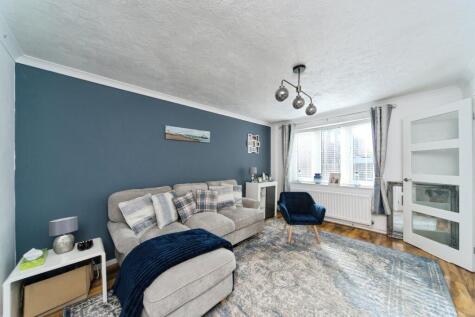 Windsor Close, Eastbourne, BN23