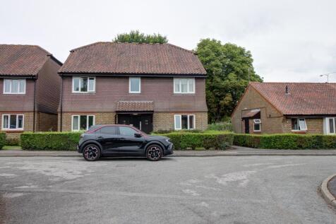 Chasefield Close, Guildford, GU4