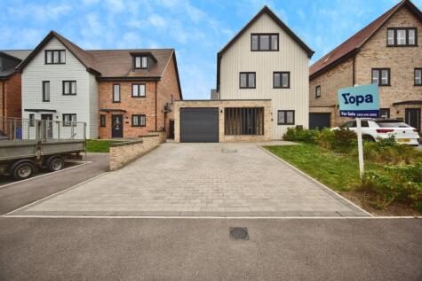 Queen Bertha Drive, Sheerness, ME12