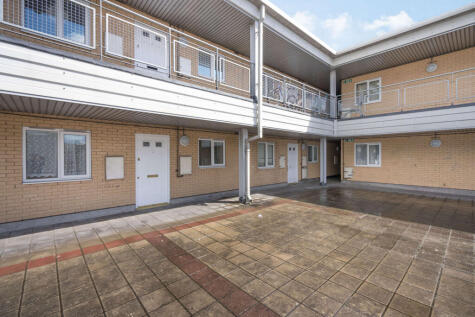 Pier Road, Erith, DA8