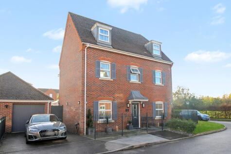 Cavalry Close, Thatcham, RG19