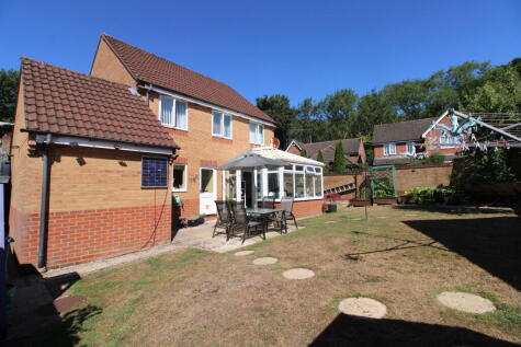 Violet Grove, Thatcham, RG18