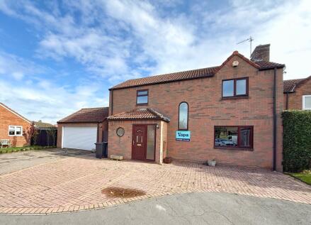 Stone Close, Bourne, PE10