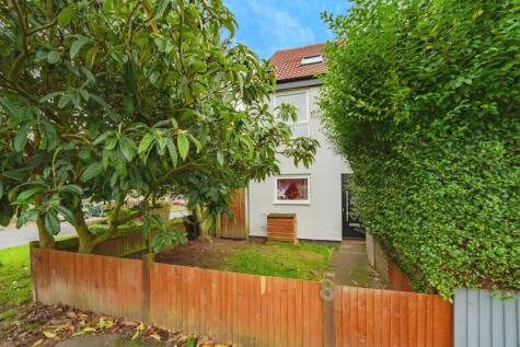 Hinkley Close, Uxbridge, UB9