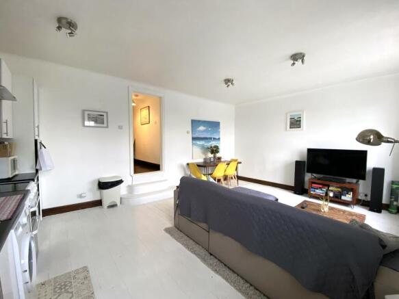 lounge/kitchen