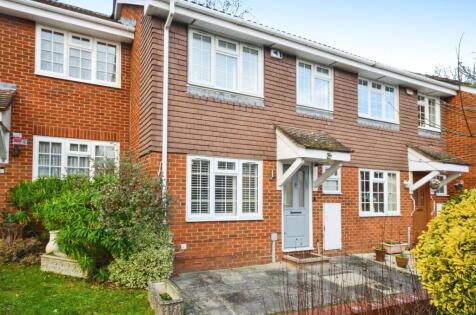 Carrington Square, Harrow, HA3