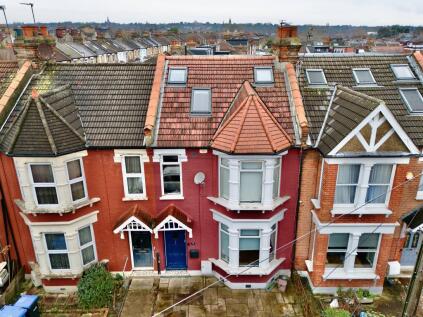 Shrewsbury Road, London, N11