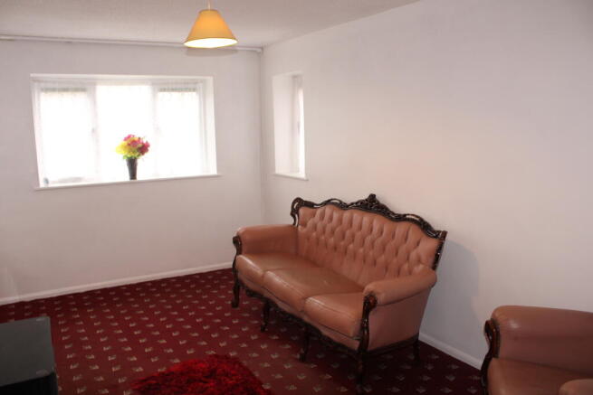Lounge/Dining Area (1)
