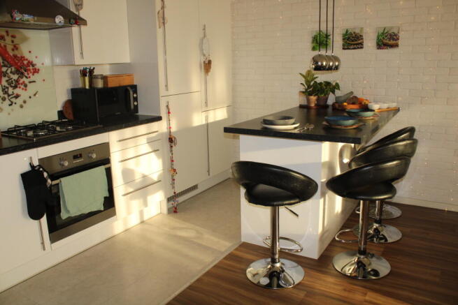 Dining Area (2)