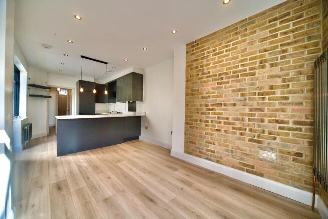 Dining/Lounge Area