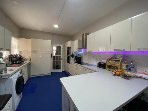 kitchen/breakfast room