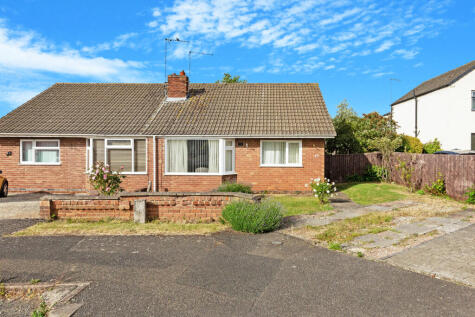 Cedar Way, Wellingborough, NN8
