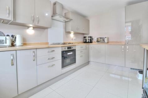 Bulwark Way, Milton Keynes, MK10