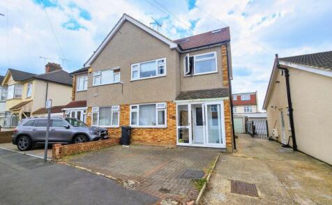 Alexandra Road, Romford, RM6