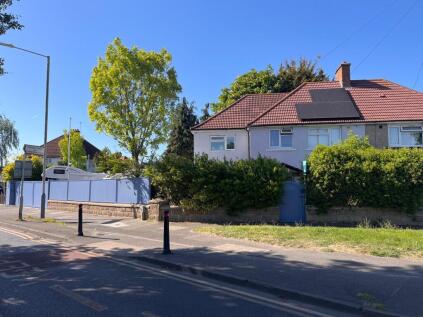 Commonwealth Avenue, Hayes, UB3