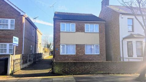 Saville Road, Chadwell Heath, RM6