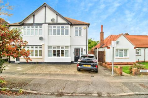 Cedar Road, Romford, RM7